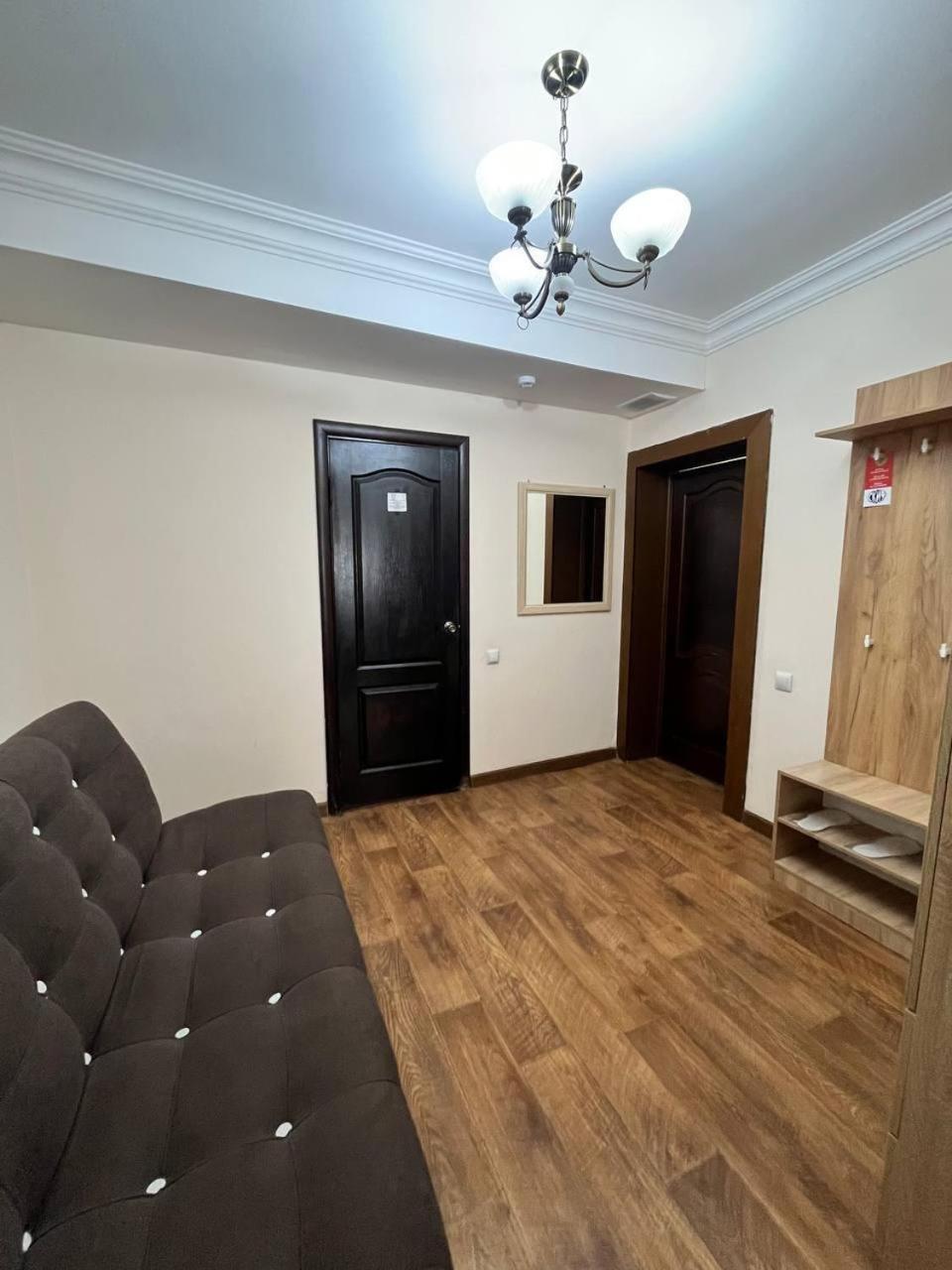 Skif Hotel Astana Buitenkant foto