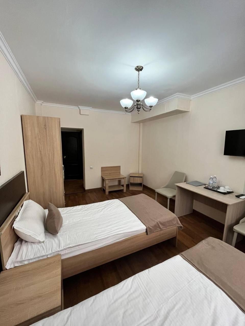 Skif Hotel Astana Buitenkant foto