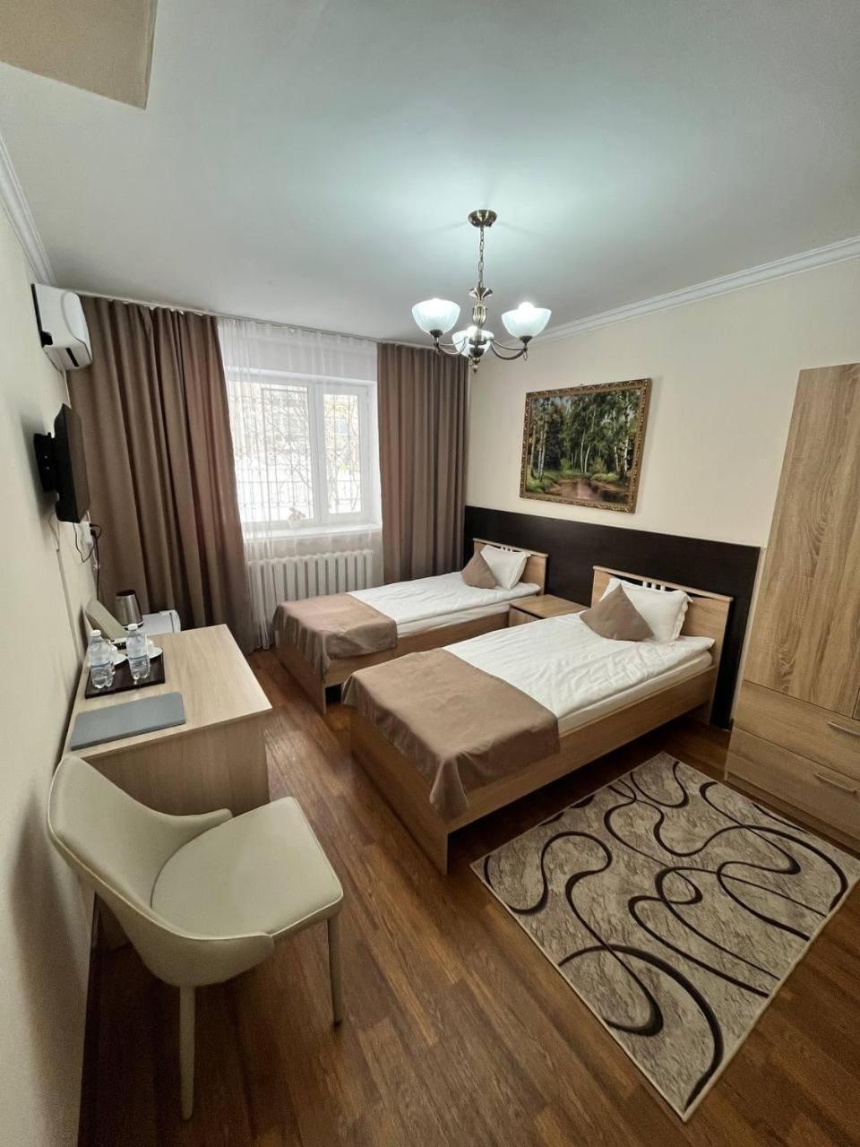 Skif Hotel Astana Buitenkant foto